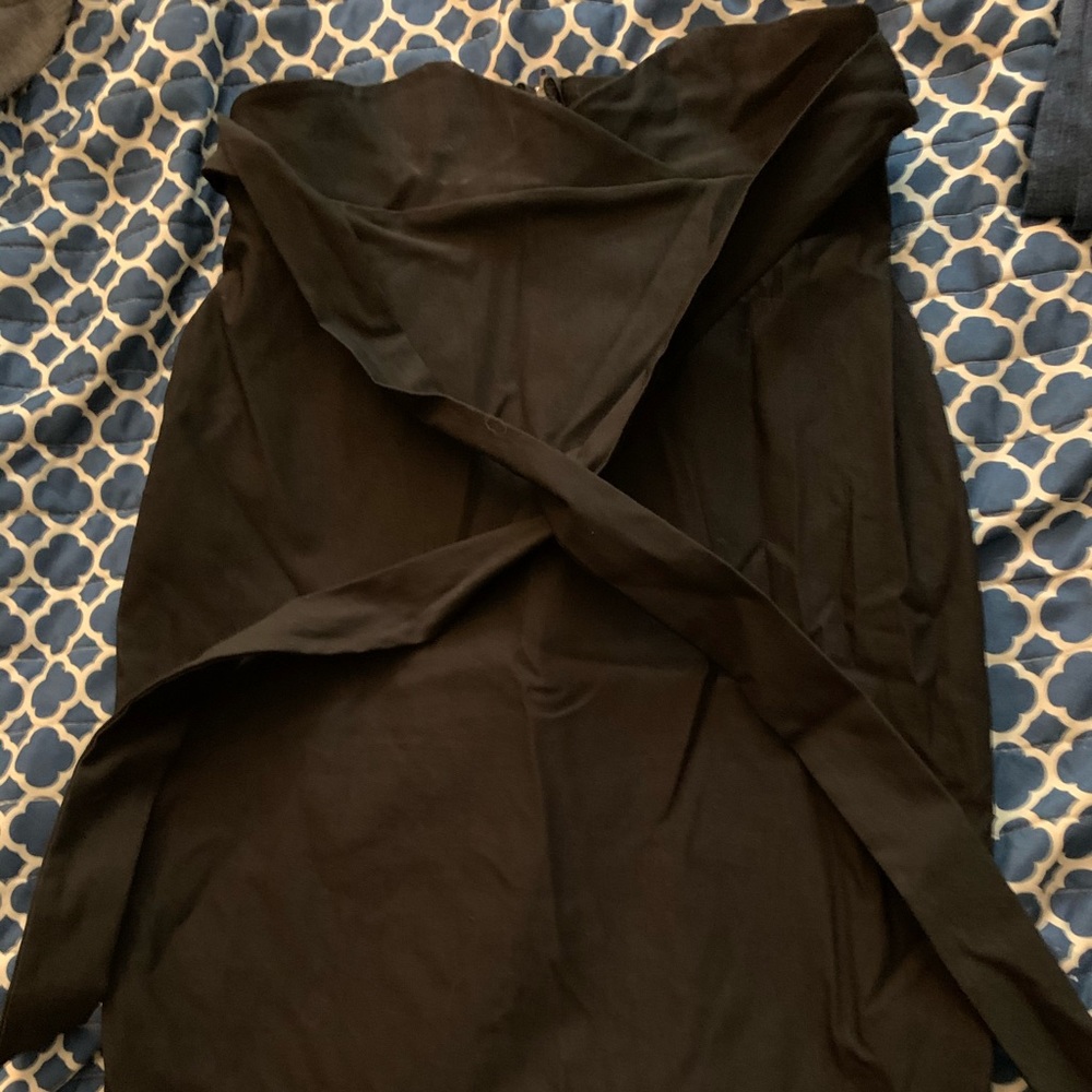 Fashion Nova high waisted mini pencil skirt w/ tie